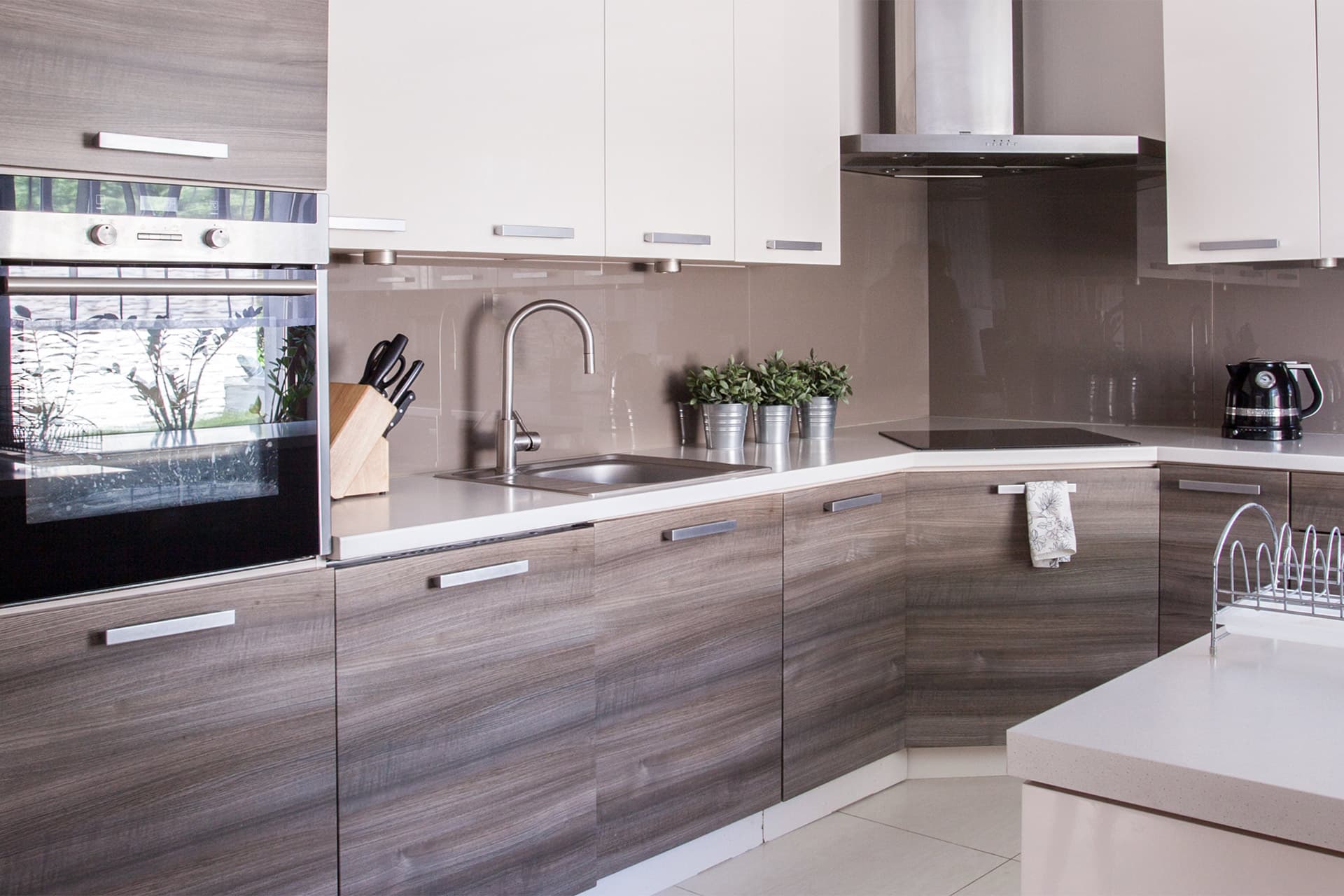 Vinyl kitchen wrap project — after