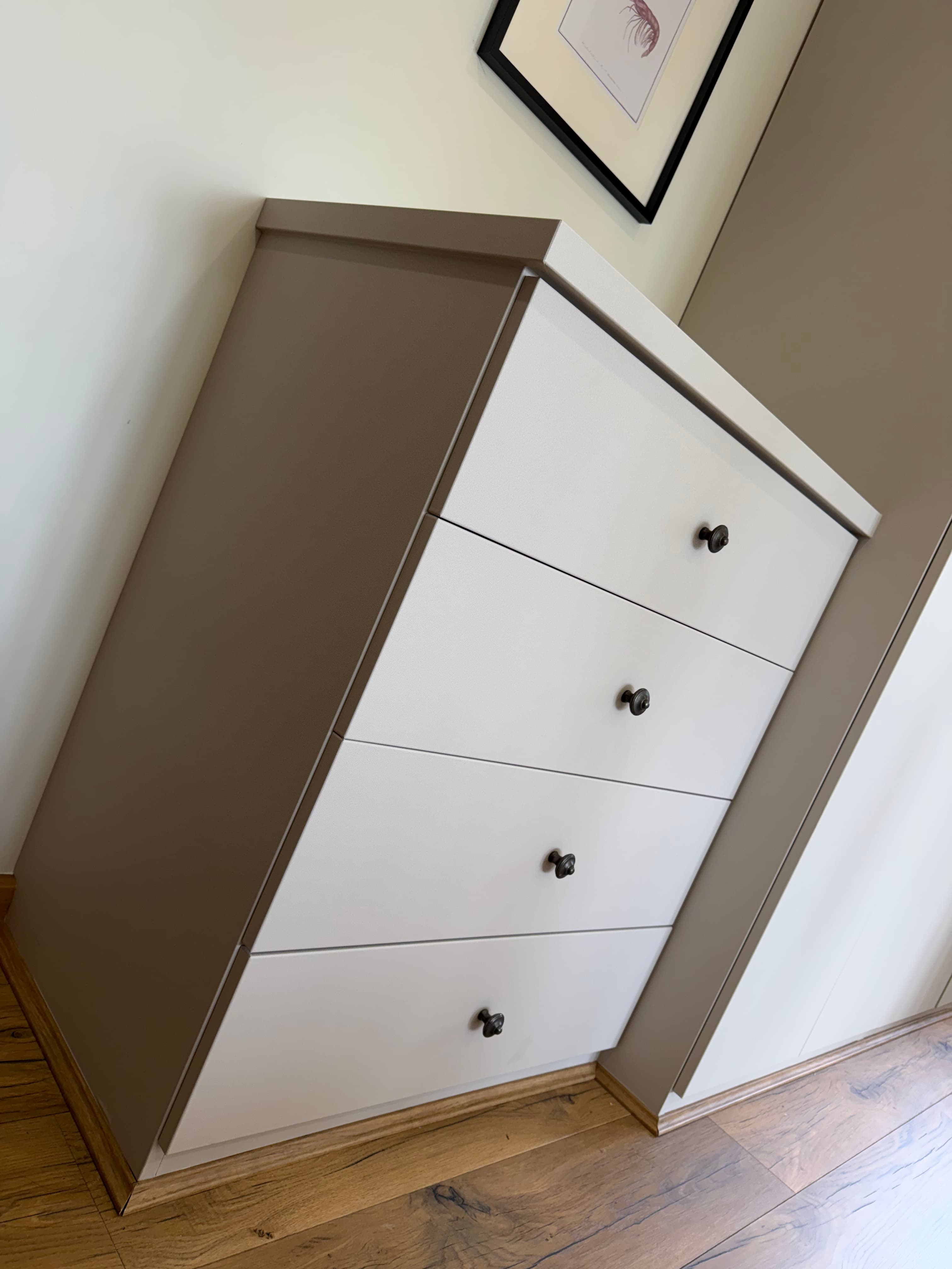 Built-in wardrobe Chesterfield — full height wardrobe installation after